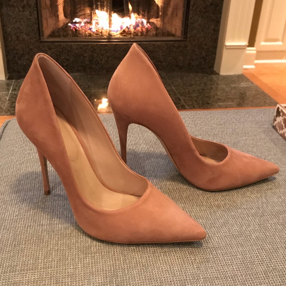 PRICE CUT!!!  Great Nude Stilettos!!!